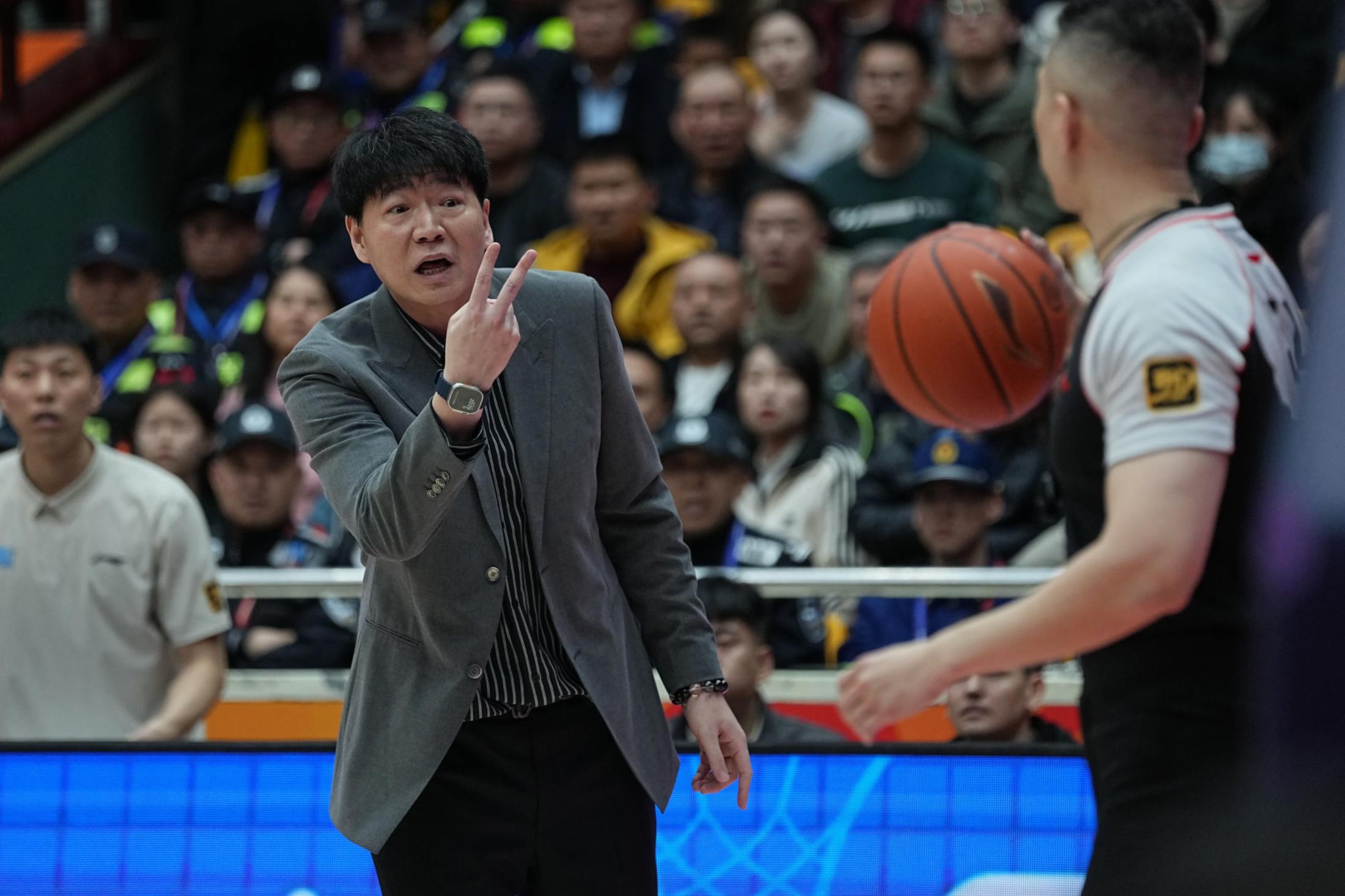 NBA总决赛赛前再迎强敌,法兰克福伤情更新,主帅态度——赛场秩序良好,资深球员宣示担当的简单介绍APP下载