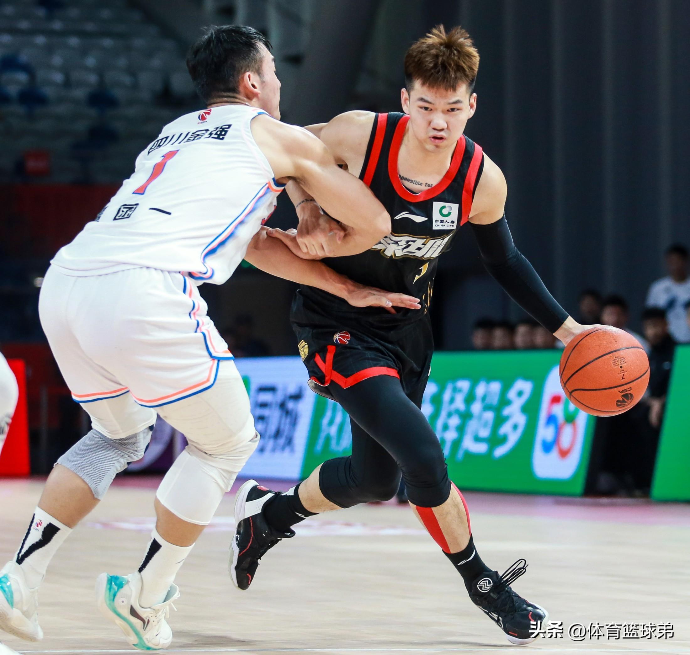 赛后CBA常规赛焦点战;山东泰山战术微调;气氛紧张;临场指挥获称赞的简单介绍APP下载